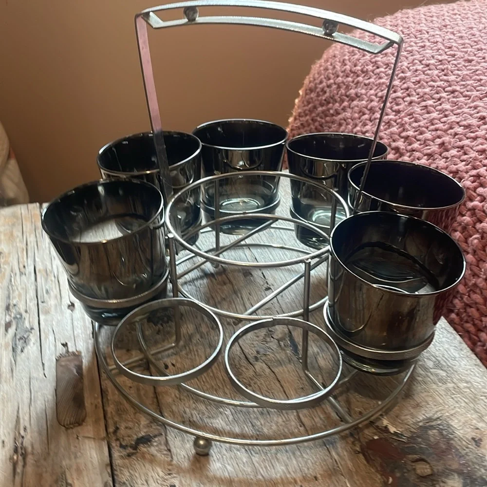 MCM Vintage Dorothy Thorpe Drink Caddy Set